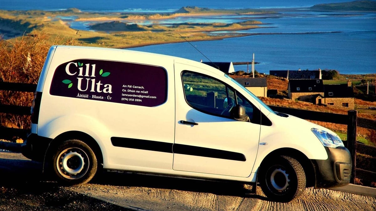 Eithne Nic Lochlainn, LAN Teo sna Tithe Gloine i gCill Ulta.