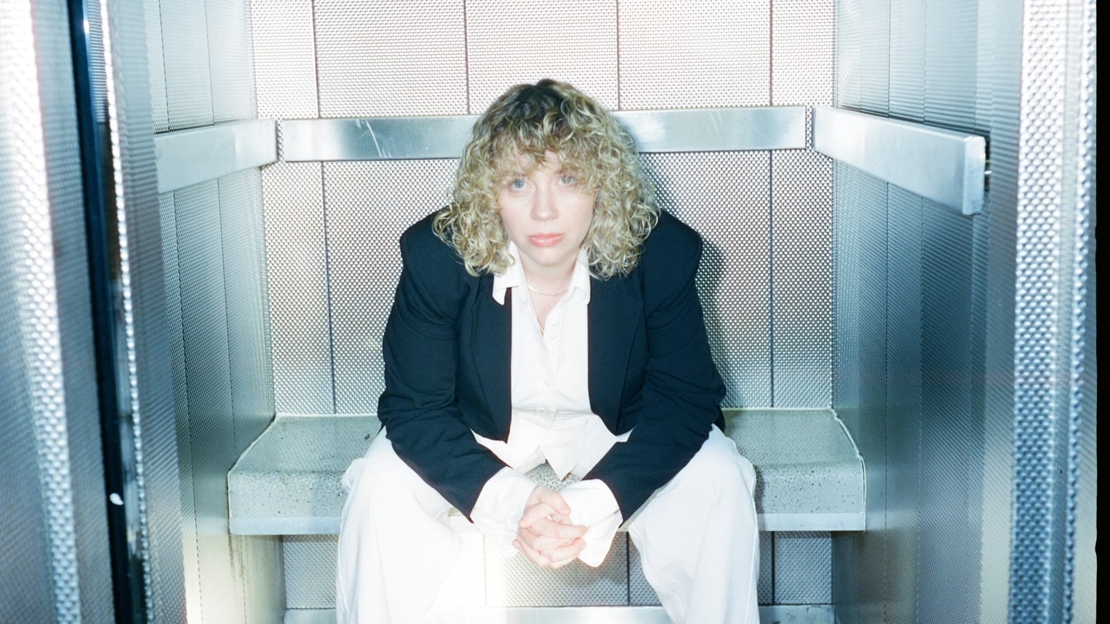 Behind the music - Lizzie Reid