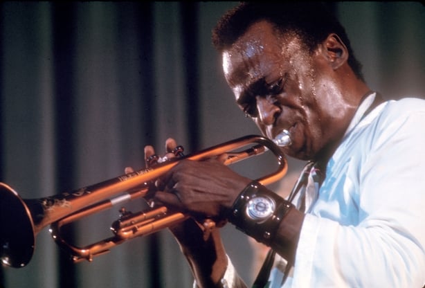 Miles Davis (1926-1991), American jazz trumpeter, during a concert at Salle Pleyel. Paris (8th arrondissement), 3 November, 1969. (Photo by Christian Rose/Roger Viollet via Getty Images)