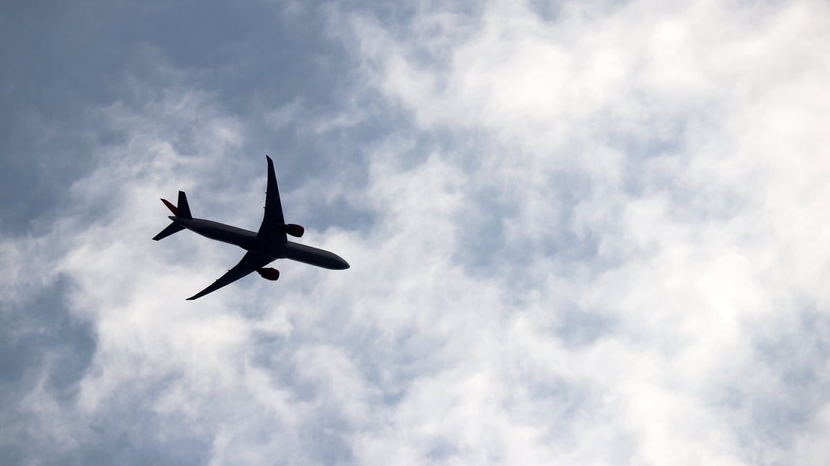 7.50am Business News