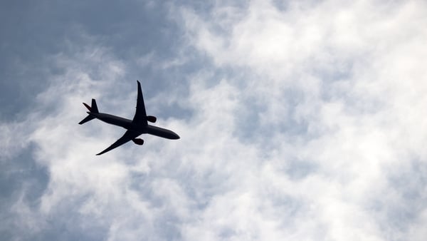 Commercial plane, international air traffic