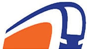 James Anthony Mac Fhionnghaile ó chomhlacht bus John McGinley.  show image