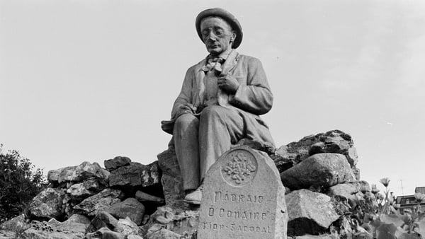 Pádraic Ó Conaire statue, Eyre Square (1974)