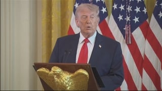 Trump makes jibe at Macron's marriage