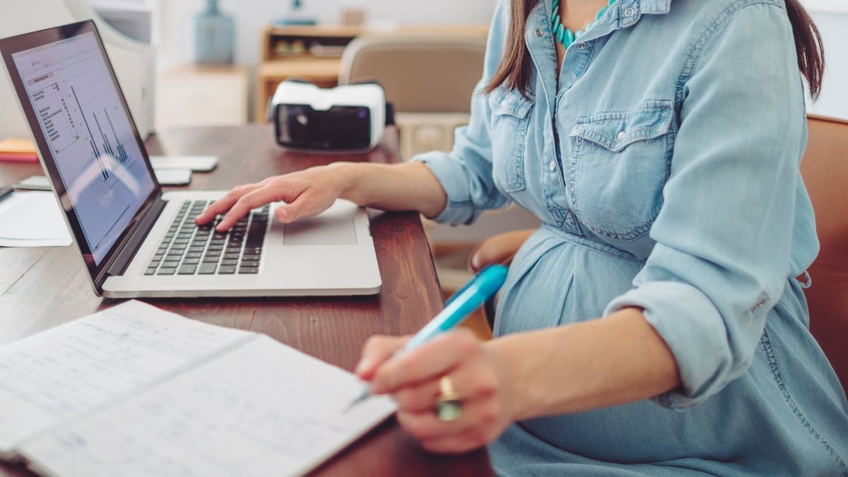 Calls for more opportunities to work from home amid energy price shock