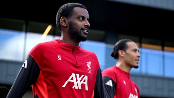 KIRKBY, ENGLAND - APRIL 02: (THE SUN OUT, THE SUN ON SUNDAY OUT) Alexander Isak and Virgil van Dijk captain of Liverpool during a training session at AXA Training Centre on April 02, 2026 in Kirkby, England. (Photo by Andrew Powell/Liverpool FC via Getty