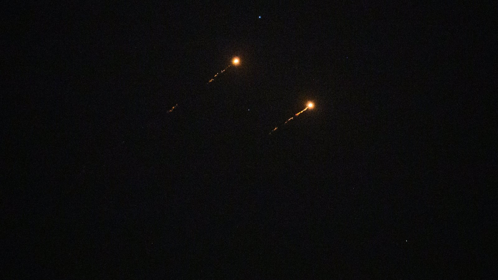 Trump vows 'hell' for Iran over Strait but wants deal