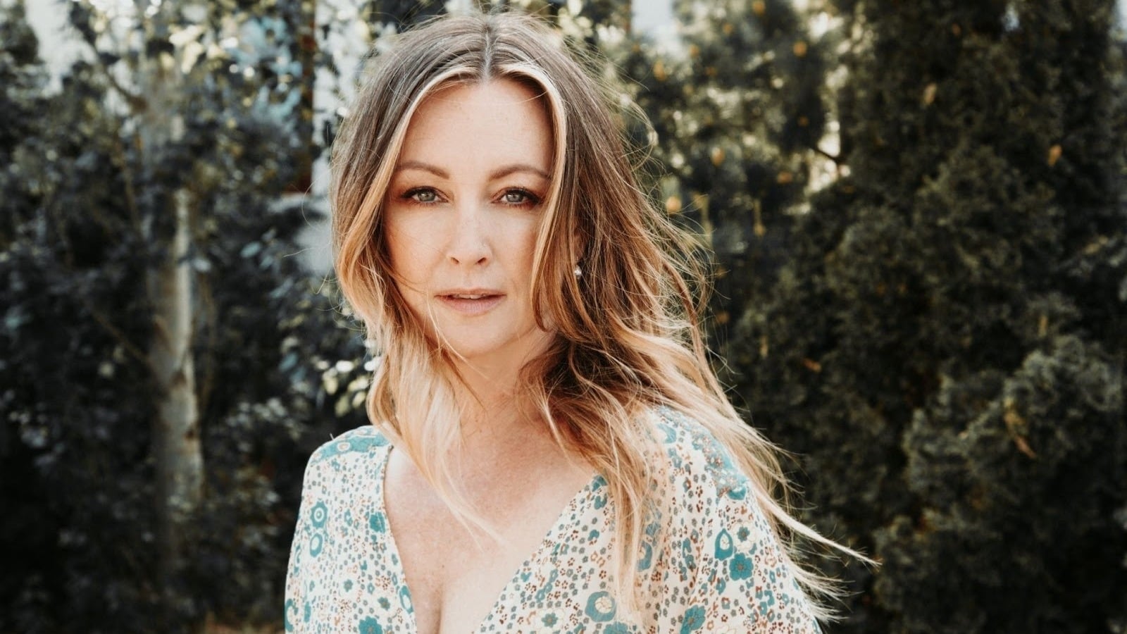 Behind the music - Tara MacLean