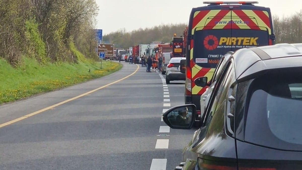 Commuter disruption - fuel protests on Irish roads  