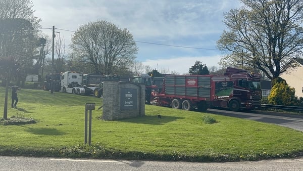 Trucks block access to Irving Oil Whitegate refinery