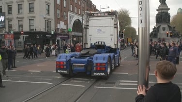 More trucks arrive to join O'Connell Street blockade in Dublin City Centre
