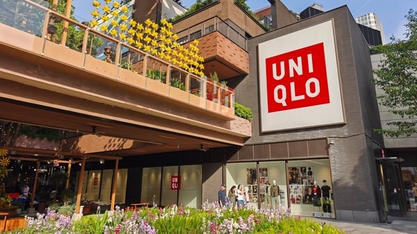A store with UNIQLO branding on the front of it