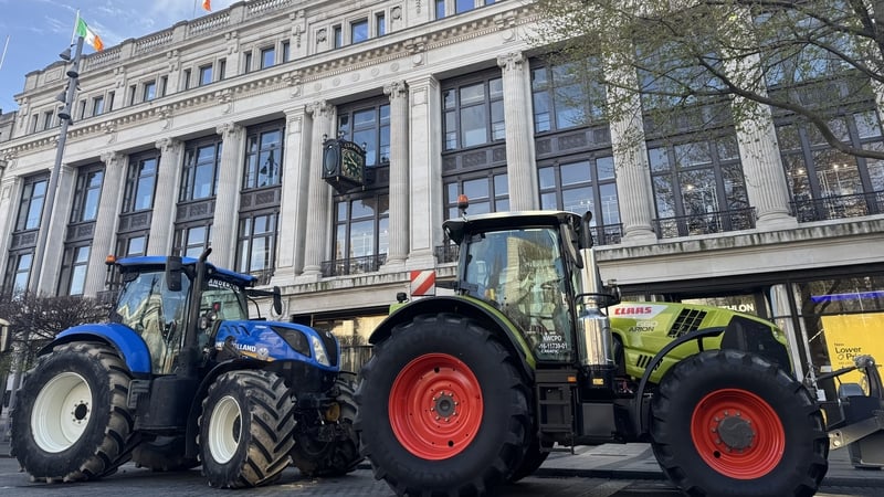 Baile Átha Cliath: tá bóithre, stáisiúin bhreosla agus scaglanna faoi imshuí don tríú lá inniu