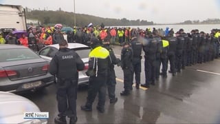 Blockades of fuel depots in Limerick and Galway, as well as at the country's only refinery in Cork, are leading to fuel shortages countrywide