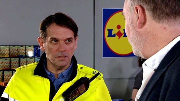 Garda Knowles presses JJ