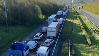 M1 at a standstill in Drogheda