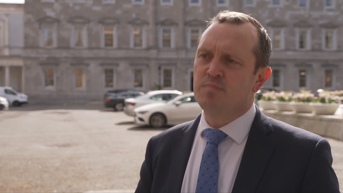 John Connolly, T.D. Gaillimh Thiar. 