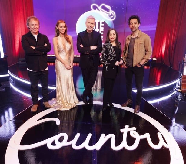 Repro Free: 17/04/2027 Tom Dunne, Una Healy, host Patrick Kielty, Sandy Kelly and Ben Earle pictured on set ahead of The Late Late Show Opening Act on RTÉ One and RTÉ Player. Picture Andres Poveda