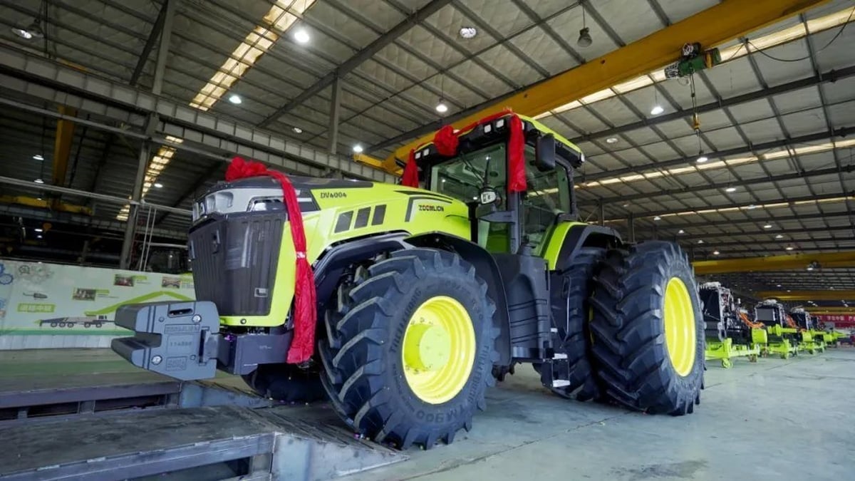 Hybrid and electric tractors from China
