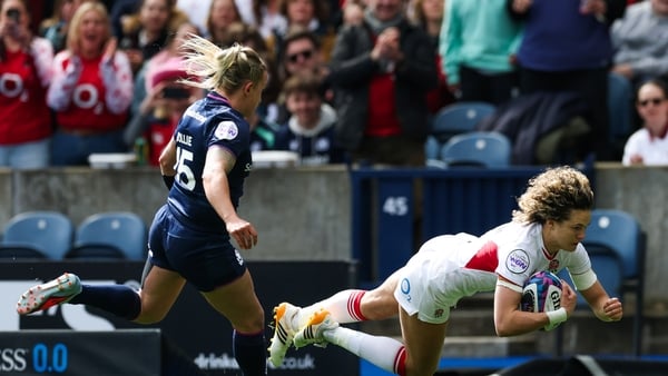 Ellie Kildunne of England scores try against Scotland in 2026 Women's Six Nations