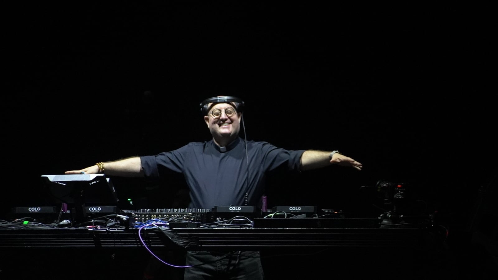 'DJ Priest' mixes religion and rave in Buenos Aires