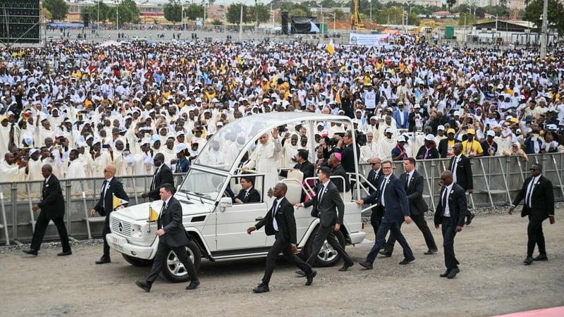 Thousands gather outside Angolan capital for papal mass