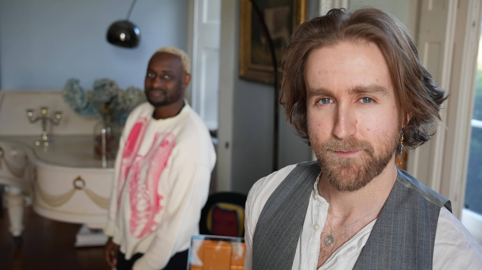 Behind the music - Caoimhín Mac Uaid