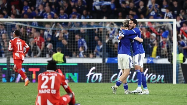 Samir El Mourabet and Andrew Omobamidele of Racing Club de Strasbourg Alsace celebrate the team's victory at full time during the UEFA Conference League 2025/26 Quarter-Final Leg Two match between RC Strasbourg Alsace and 1. FSV Mainz 05 at Stade de la Meinau on April 16, 2026 in Strasbourg, France.