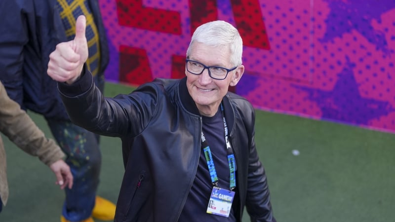 Apple says chief Tim Cook stepping down in September