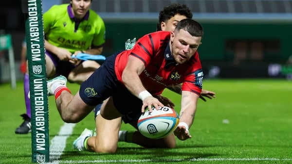 18 April 2026; Calvin Nash of Munster scores his side's first try during the United Rugby Championship match between Benetton and Munster at Stadio Monigo in Treviso, Italy. Photo by Tim Rogers/Sportsfile