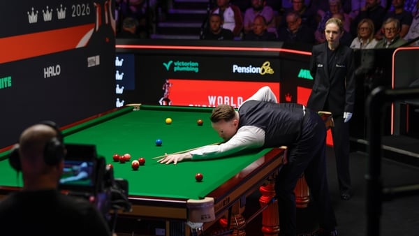 SHEFFIELD, ENGLAND - APRIL 20: Shaun Murphy of England plays a shot in Round 1 match against Fan Zhengyi of China on day 3 of Halo World Championship 2026 at Crucible Theatre on April 20, 2026 in Sheffield, England. (Photo by Tai Chengzhe/VCG via Getty Im