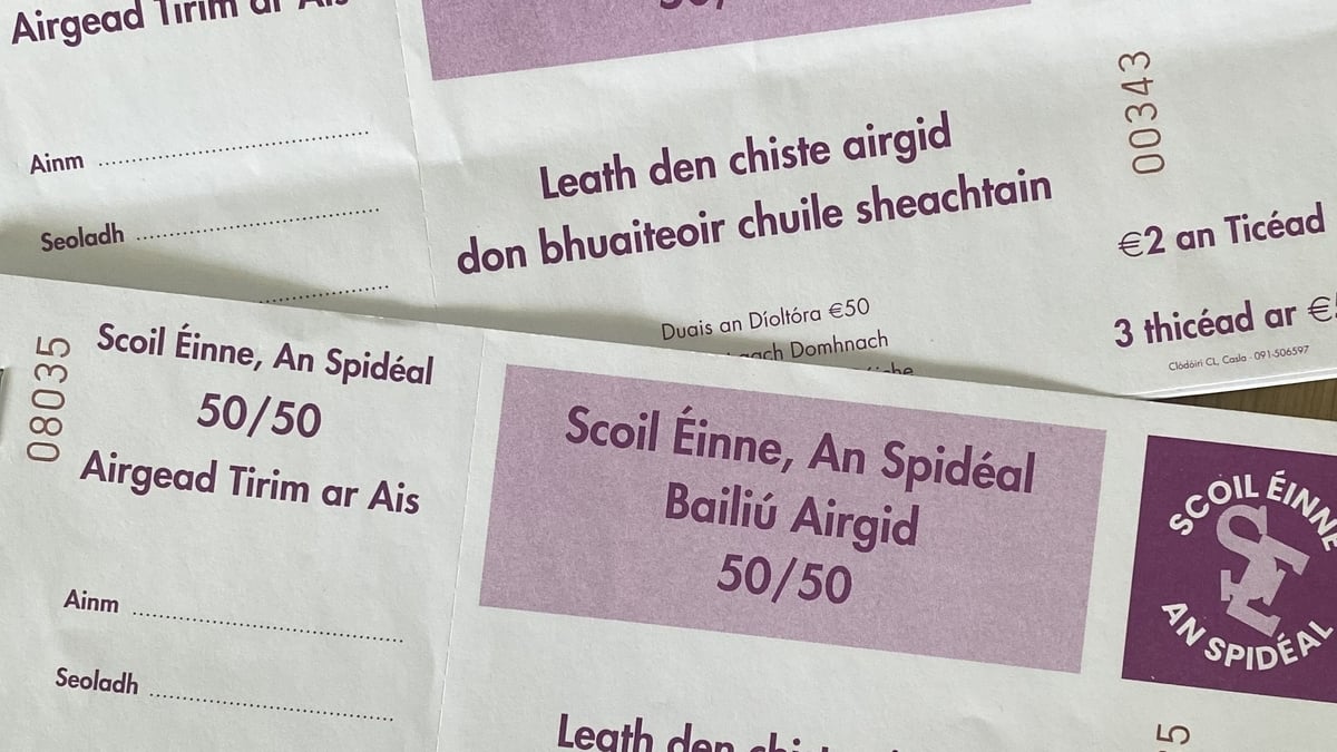 Marion Ní Chadhain, ó Choiste Airgeadais Scoil Éinne sa Spidéal