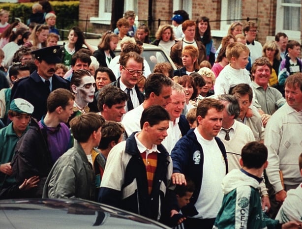 Mick McCarthy in charity walk on 9 June 1991 in aid of Crumlin Children's Hospital. 