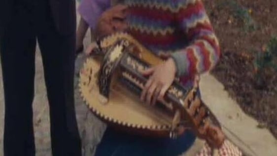 Hurdy gurdy (1981)
