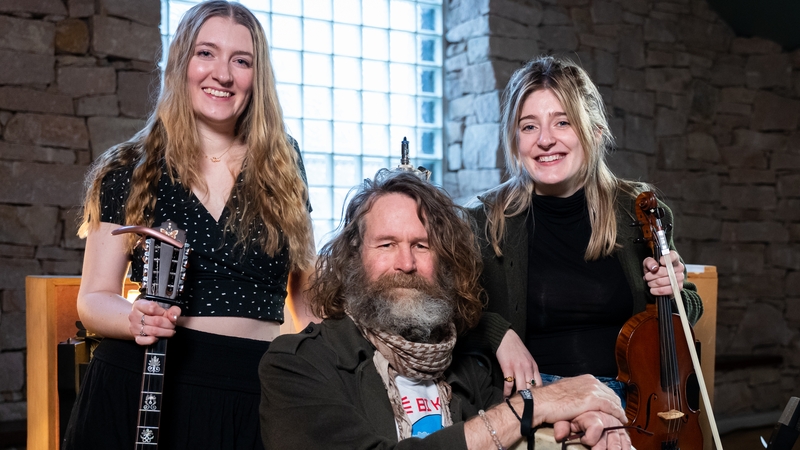 Liam Ó Maonlaí, Doireann Ní Ghlacáin, Libby Mc Crohan Cuan an Cheoil