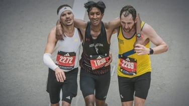 Down runner helps man finish marathon