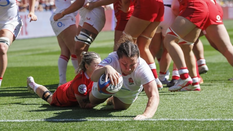 Unstoppabe England run in 10 tries against Wales