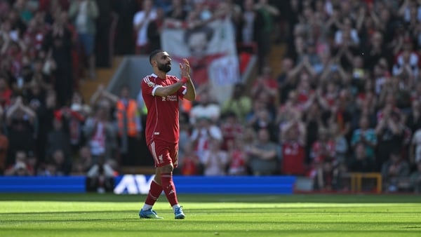 LIVERPOOL, ENGLAND - APRIL 25: Mohamed Salah of Liverpool FC applauds the fans as he leaves the pitch injured during the Premier League match between Liverpool and Crystal Palace at Anfield on April 25, 2026 in Liverpool, United Kingdom. (Photo by Sebasti