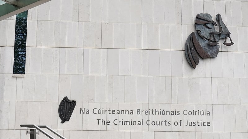 Trial collapses after jury members research case online