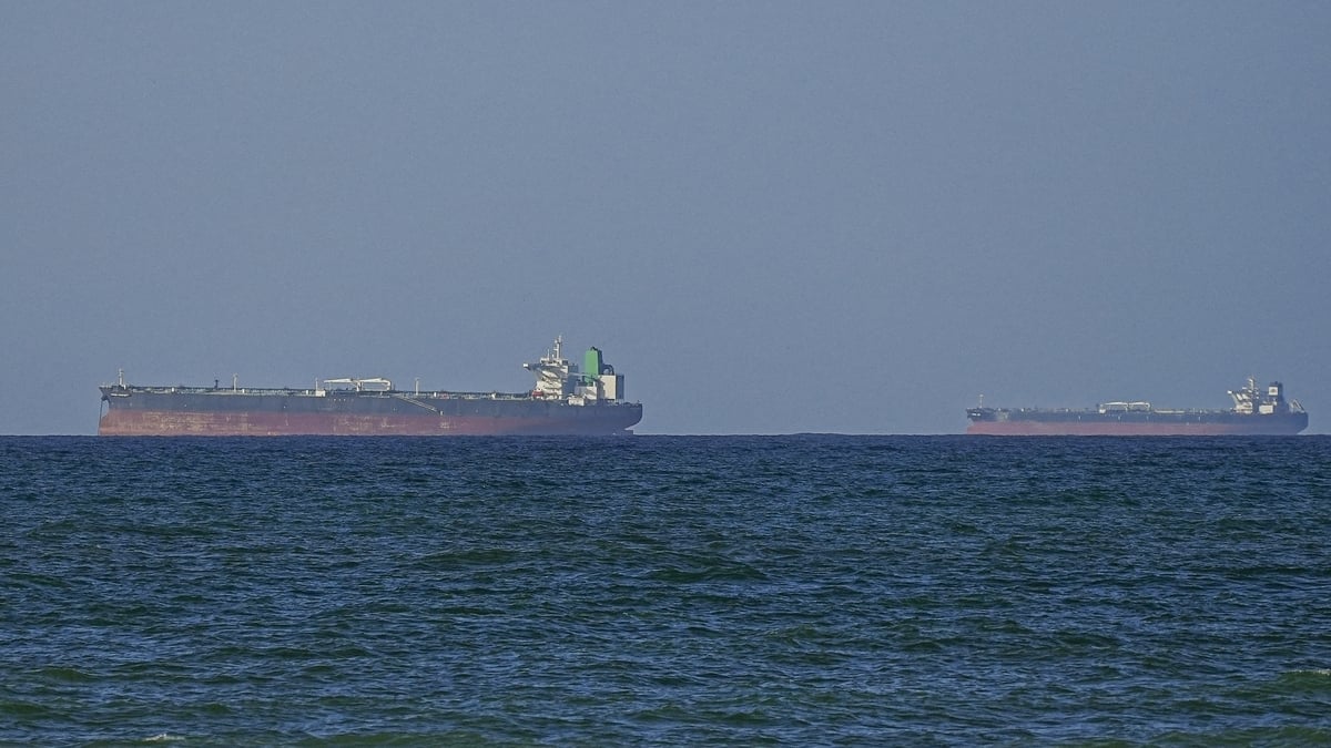 Trump discusses months-long blockade with oil companies
