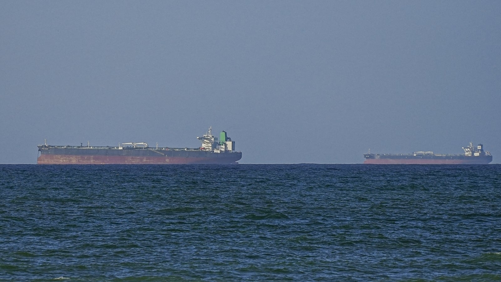 Trump discusses months-long blockade with oil companies