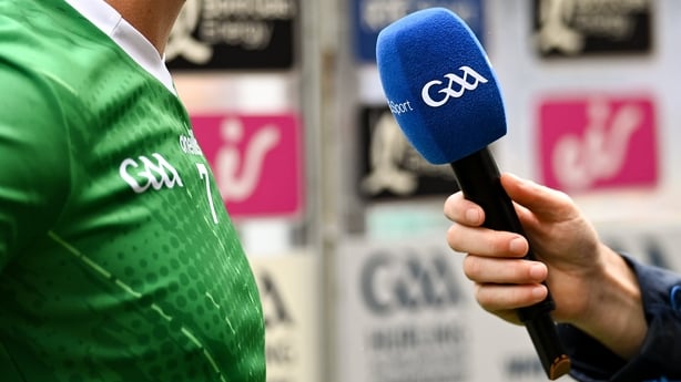 An RTÉ microphone