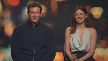 Callum Turner and Monica Barbaro on romcom chemistry