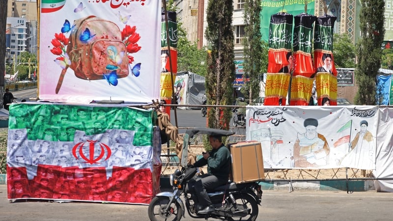 Trump demands Iran 'get smart soon' and accept US deal