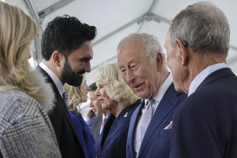 Mamdani encourages Charles to return Indian diamond