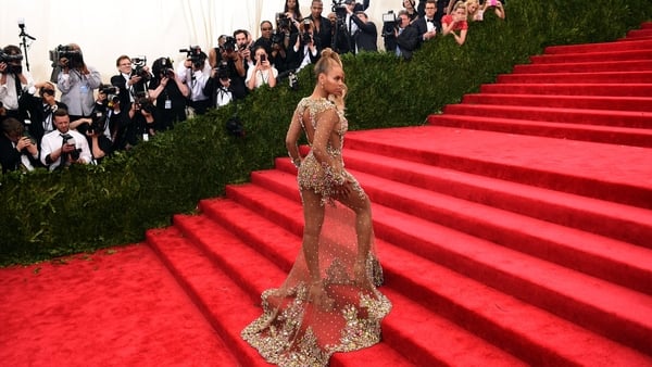 Beyonce arrives at the 2015 Metropolitan Museum of Art's Costume Institute Gala