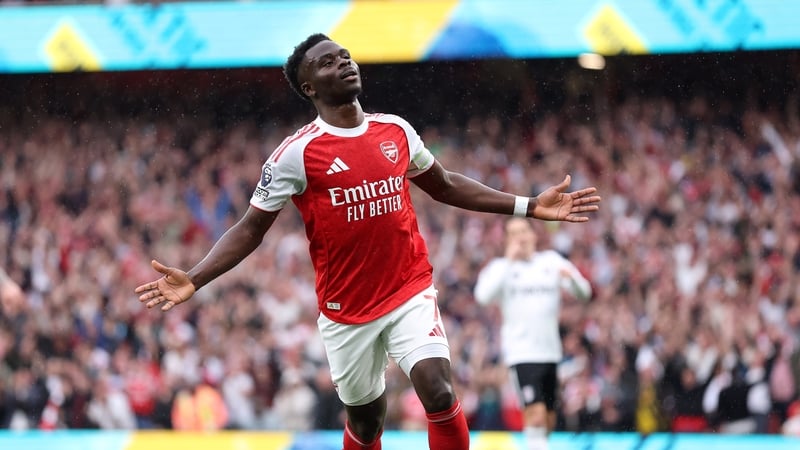 Arsenal deliver title statement as they ease past Fulham