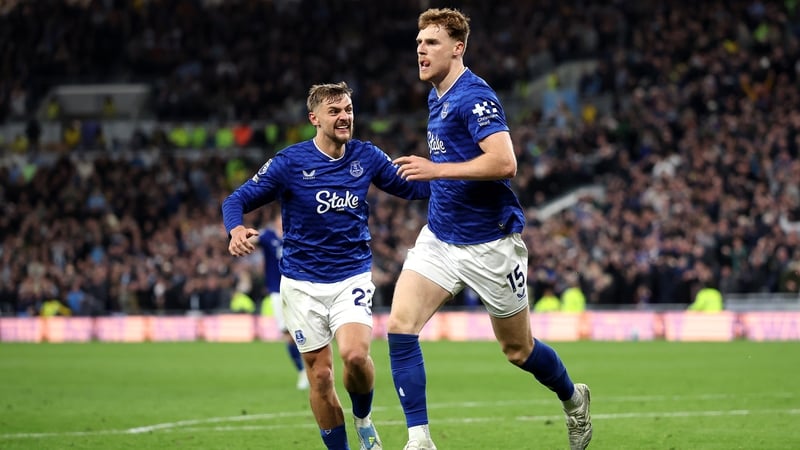 O'Brien scores for Everton as City's title push dented