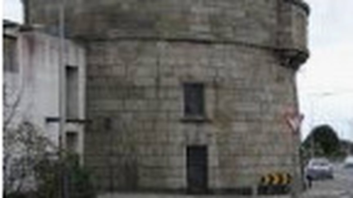 A €1.5 million price tag: Should the state Sandymount Martello tower? 