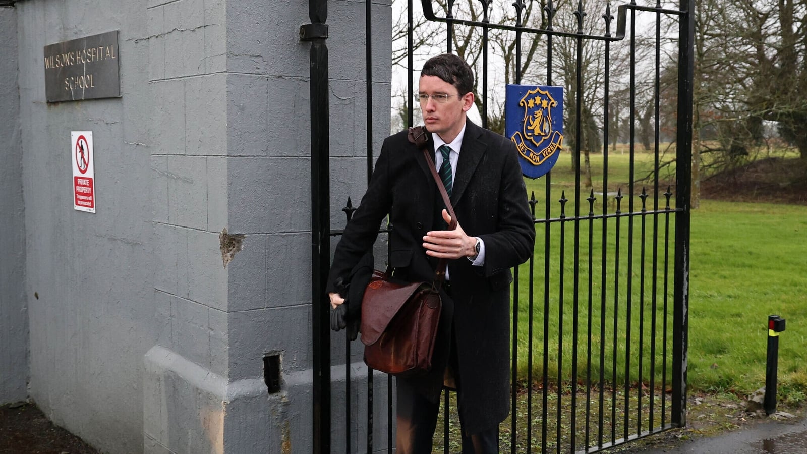 Enoch Burke Remains in Prison After Refusing to Purge Contempt, Disciplinary Appeal 'Crashes'